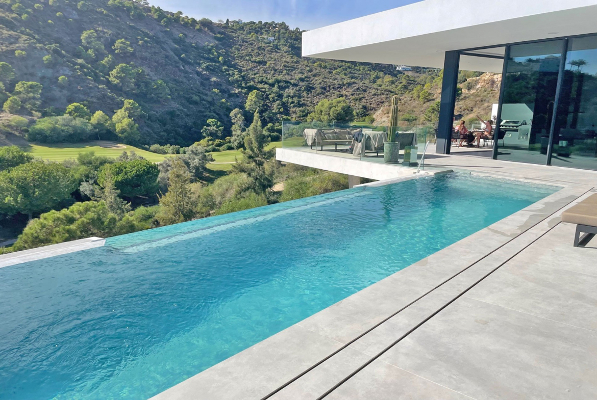 Modern Villa Infinity Pool Las Lomas de la Quinta