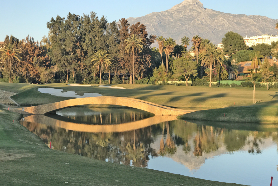 Royal Golf Las Brisas front of the villa